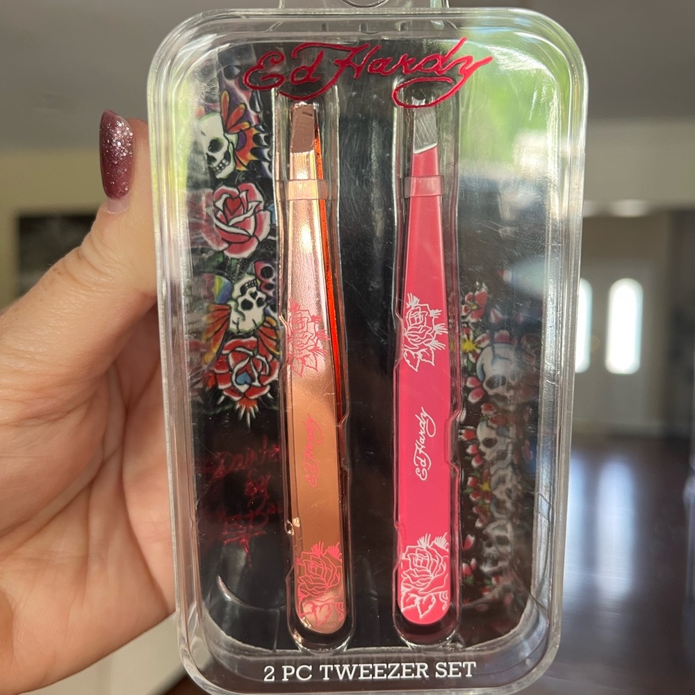 Ed Hardy Metallic Rose Gold and Hot Pink 2-Piece Tweezer Set